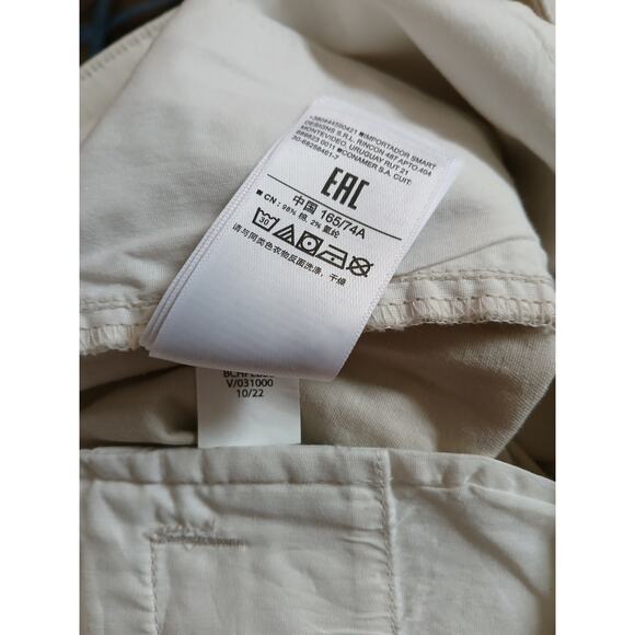 GAP 9" Inseam Stretch Highrise Bermuda Short Khaki NWT Size 8 - Picture 13 of 13